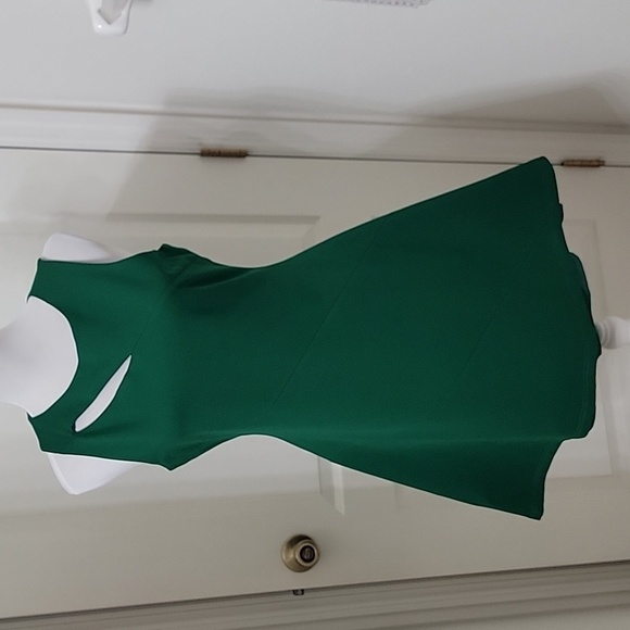 Chandi & Lia Size M Green Diagonal Ponte Fit & Flare Dress w/ Peek-a-boo Cutout - Picture 1 of 16